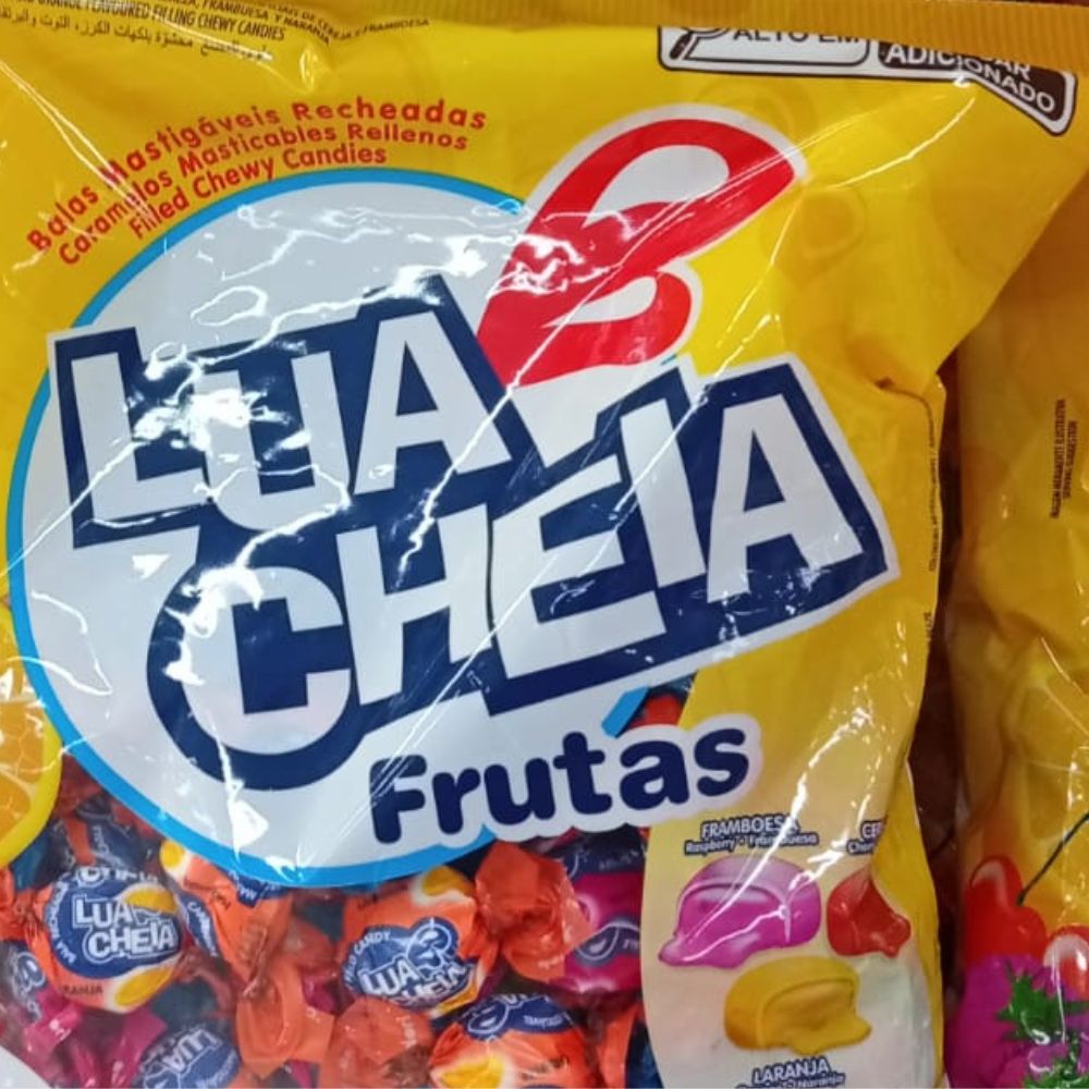 Bala Mastigável Lua Cheia Dori pacote de 600g sabor frutas sortidas com recheio.
